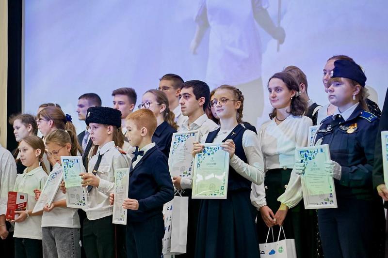 В Подмосковье кадета «Гвардейского класса» Росгвардии наградили дипломом за работу о СВО на областном конкурсе