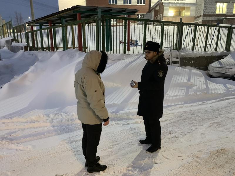 В Гаджиево, Полярном и Снежногорске искали мигрантов, не вставших на воинский учет