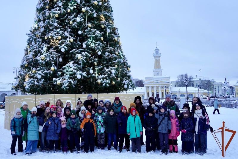 Дети росгвардейцев посетили родину Снегурочки - новогоднюю Кострому